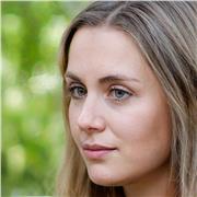 Privatunterricht zur Vorbereitung auf die CAE-Zertifikat-Prüfung mit einer muttersprachlichen Lehrkraft.